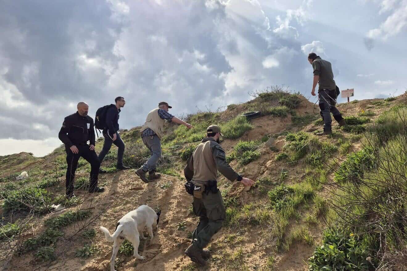 An Israel Dog Unit team searches for a missing person. Photo courtesy of IDU