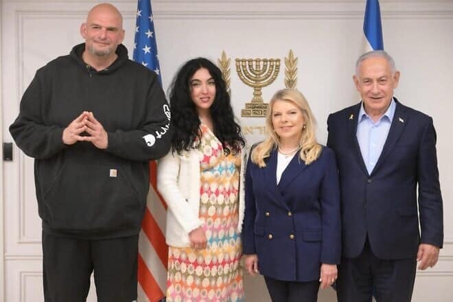 Sen. John Fetterman (D-Pa.) meets with Israeli Prime Minister Benjamin Netanyahu in Jerusalem on March 19, 2025. Credit: Amos Ben-Gershom/GPO.
