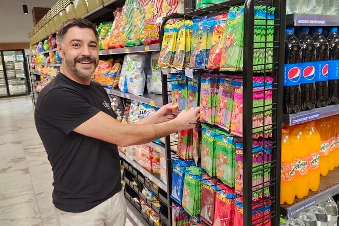 Justin Lesnick, cofounder and CEO of Olive Branch, a kosher supermarket in Thornhill, just north of Toronto. Photo by Dave Gordon.
