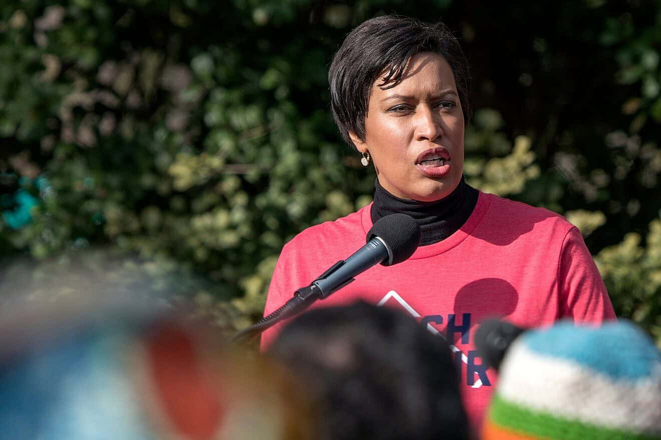 Washington, D.C., Mayor Muriel Bowser speaks at the Rally for D.C. Lives before March For Our Lives, March 25, 2018. Credit: Lorie Shaull via Wikimedia Commons.