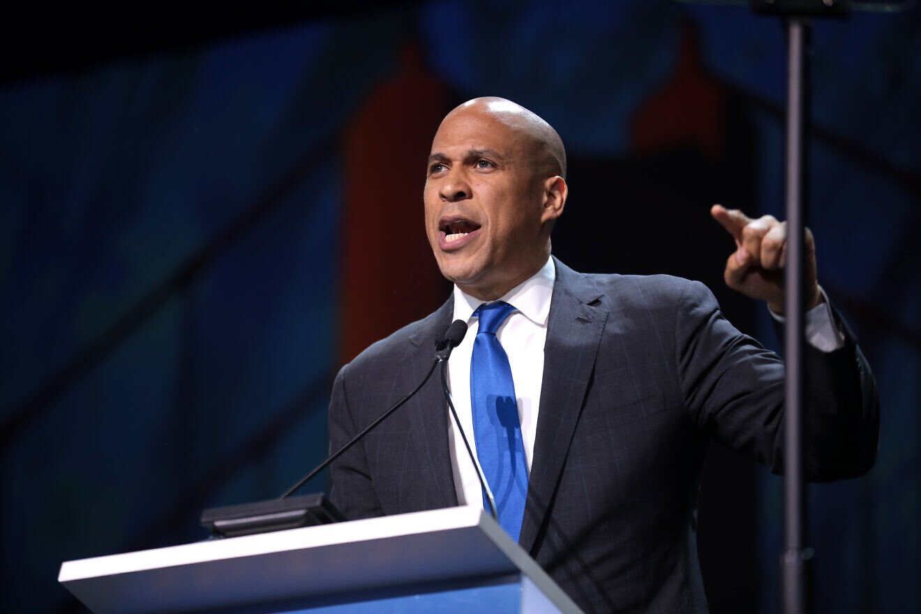 Sen. Cory Booker (D-N.J.) speaks at the 2019 California Democratic Party State Convention at the George R. Moscone Convention Center in San Francisco, Calif., June 1, 2019. Credit: Gage Skidmore via Creative Commons.