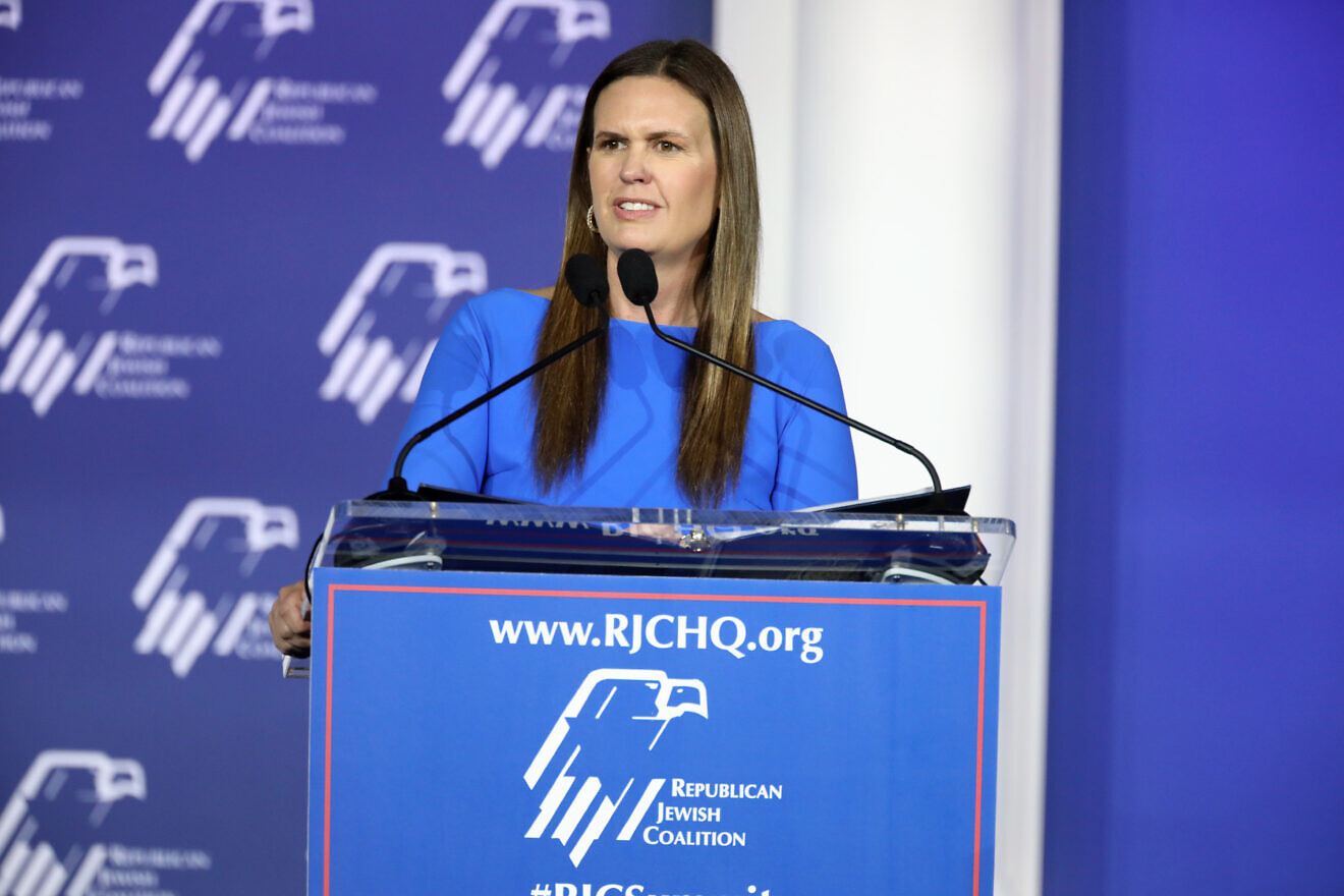 Arkansas Gov. Sarah Huckabee Sanders at the Republican Jewish Coalition's 2023 Annual Leadership Summit at the Venetian Convention and Expo Center in Las Vegas, Nev., Oct. 27, 2023. Credit: Gage Skidmore via Creative Commons.