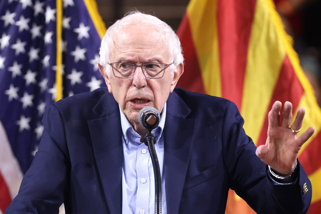 Sen. Bernie Sanders (I-Vt.) speaks at a "fight oligarchy" rally at Mullett Arena in Tempe, Ariz., March 20, 2025. Credit: Gage Skidmore via Creative Commons.