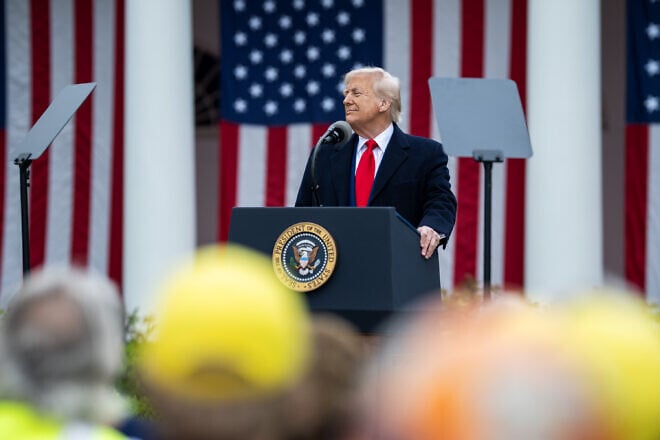 U.S. President Donald Trump signs an executive order on on the administration’s tariff plans at a “Make America Healthy Again” event in the White House Rose Garden, April 2, 2025. Credit: Daniel Torok/White House.
