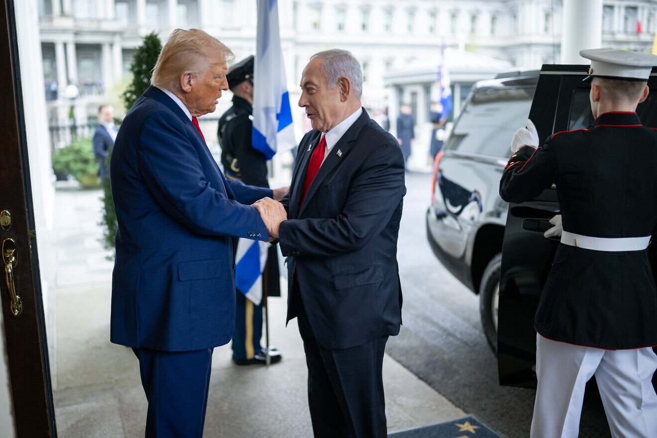 U.S. President Donald Trump greets Israeli Prime Minister Benjamin Netanyahu at the White House, April 7, 2025. Credit: Daniel Torok/White House.
