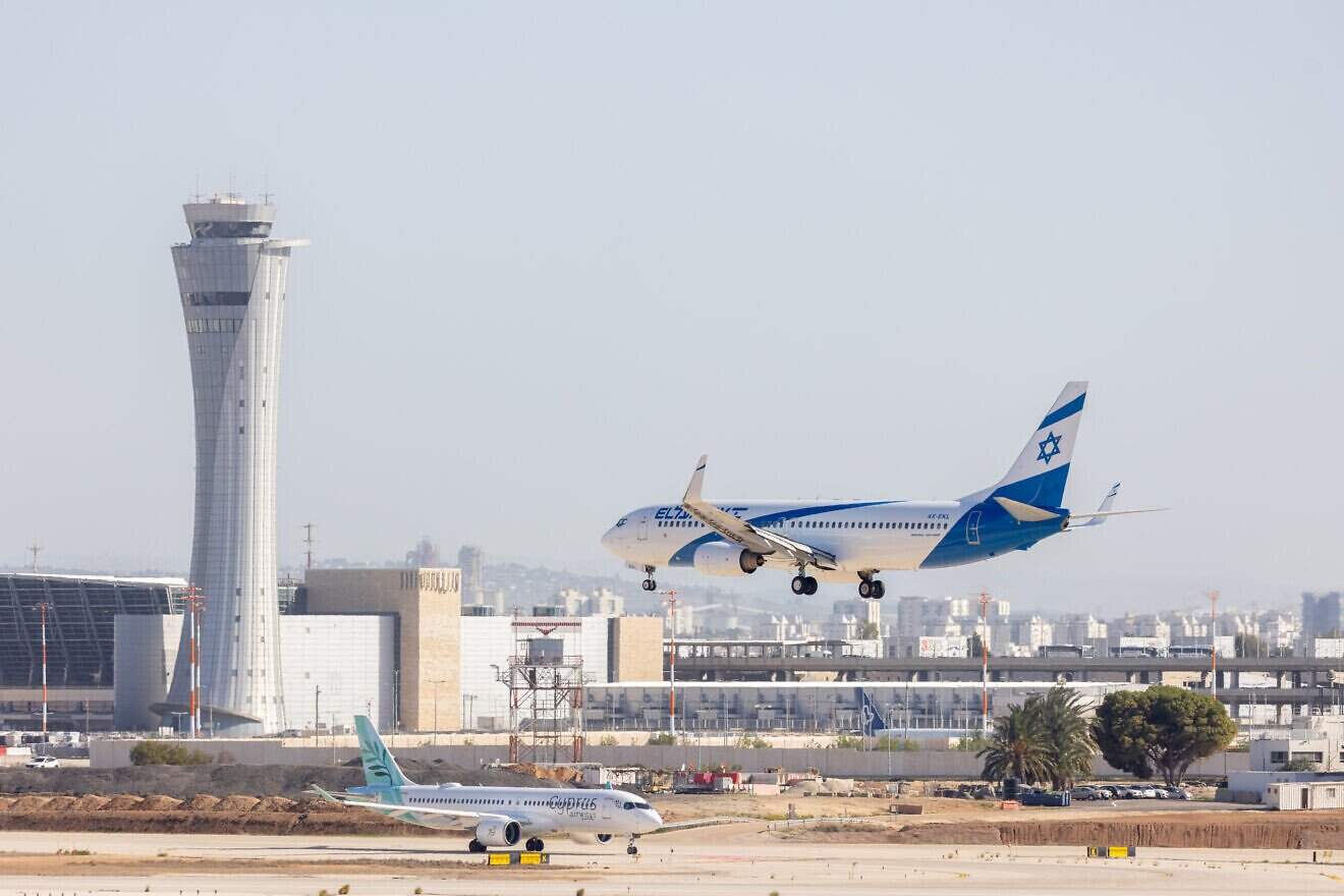 An EL AL flight lands at Ben-Gurion International Airport, March 31, 2025. Photo by Yossi Aloni/Flash90.