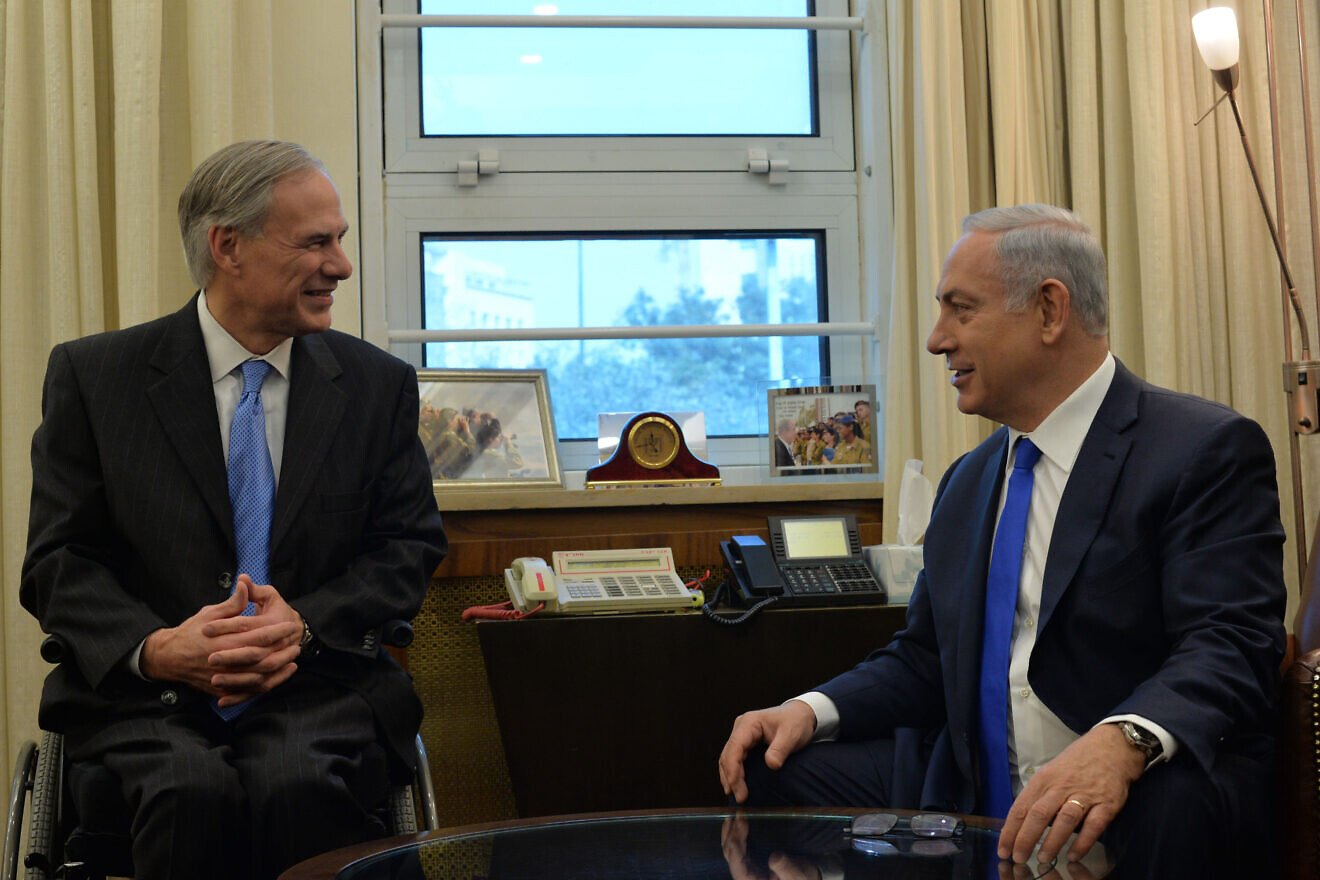 Israeli Prime Minister Benjamin Netanyahu meets with Texas Gov. Greg Abbott (R) in Jerusalem, Jan. 18, 2016. Credit: Kobi Gideon/GPO.
