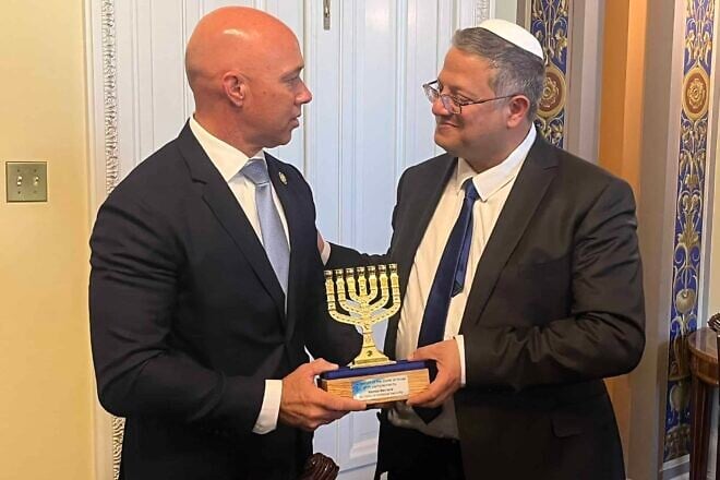 Israeli National Security Minister Itamar Ben-Gvir presents a menorah to U.S. Rep. Brian Mast (R-Fla.) in Washington, D.C., April 28, 2025. Credit: @HouseForeignGOP via X.