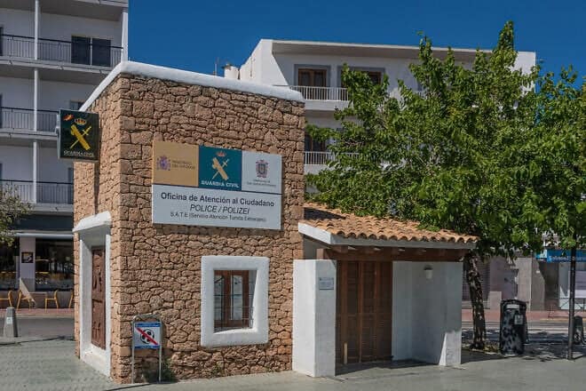 Police station in Ibiza, Spain. Credit: A. Savin via  Wikimedia Commons.