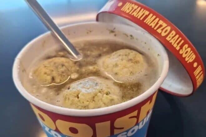 Nooish Instant Matzo Ball Soup. Photo by Mark Weinberg.