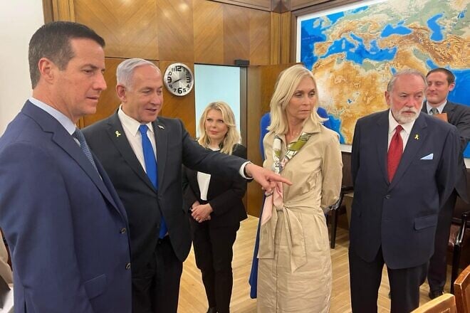 Israeli Prime Minister Benjamin Netanyahu and his wife, Sara Netanyahu, meet with Sen. Bernie Moreno (R-Ohio) and his wife Bridget Moreno and with the newly-installed U.S. Ambassador to Israel Mike Huckabee and his wife Janet Huckabee, April 21, 2025. Credit: Courtesy of the spokesperson to the Israeli prime minister.