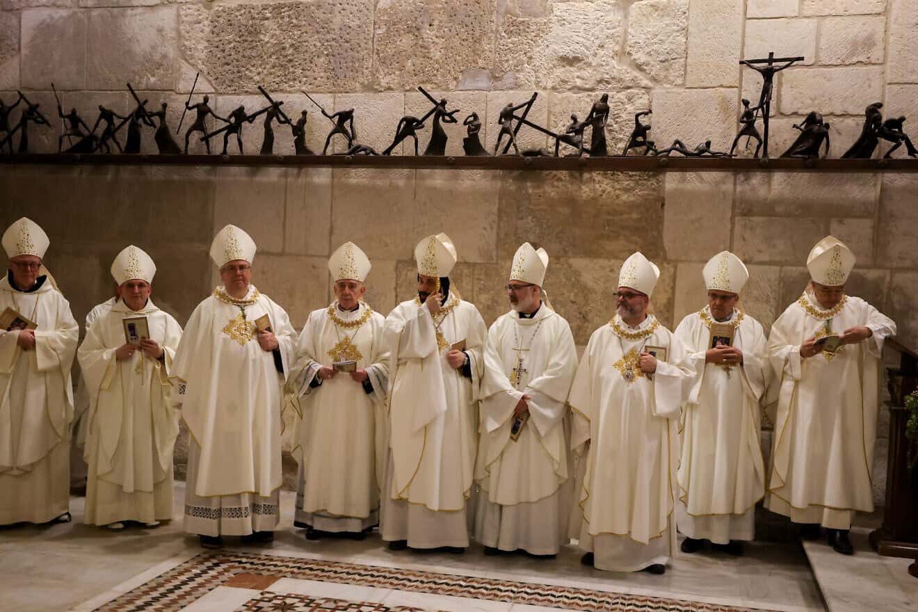 A memorial service for late Pope Francis at the Church of the Holy Sepulchre in Jerusalem. April 23, 2025. Photo by Jamal Awad/Flash90.
