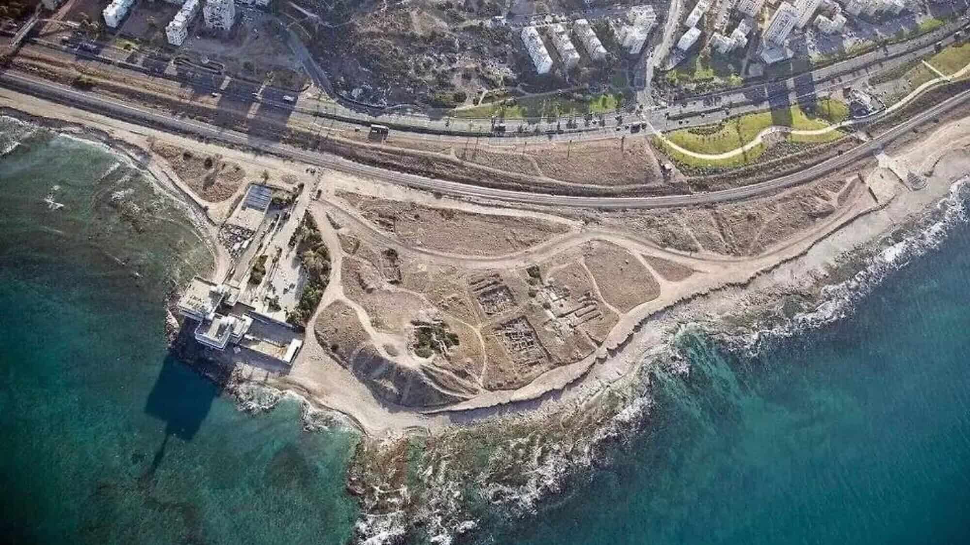 The Tel Shiqmona site near Haifa served as a purple production center under the control of the Kingdom of Israel during the Omride and Jehu dynasties. Photo by Micheal Eisenberg.