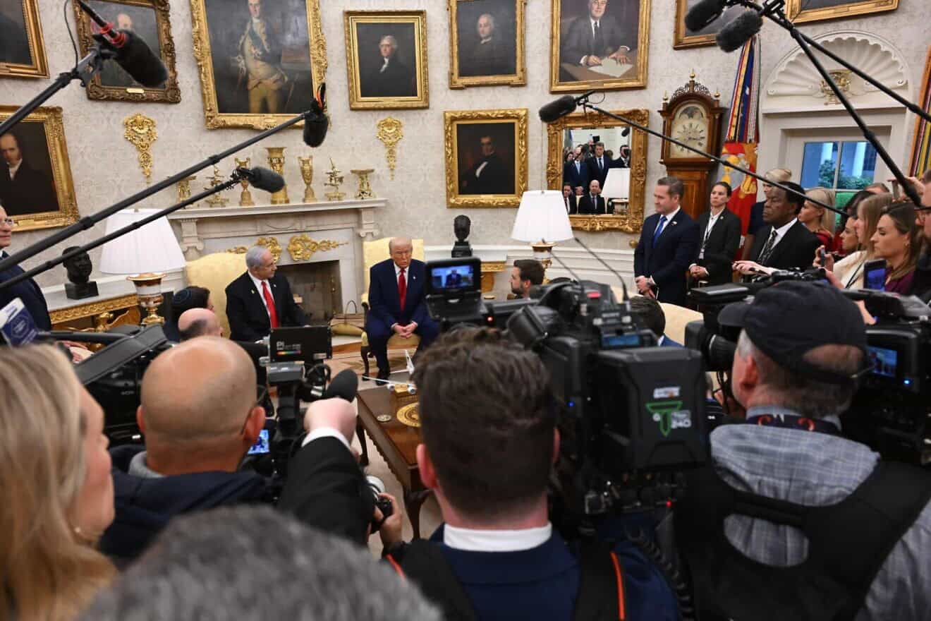 U.S. President Donald Trump and Prime Minister Benjamin Netanyahu talk to the press at the White House on April 7. Photo by Avi Ohayon/GPO.