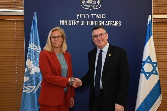 U.N. Special Coordinator for the Middle East Peace Process Sigrid Kaag and Israeli Foreign Minister Gideon Sa'ar at the Foreign Ministry in Jerusalem, April 2, 2025. Photo by Mordechai Gordon/Israeli Ministry of Foreign Affairs.