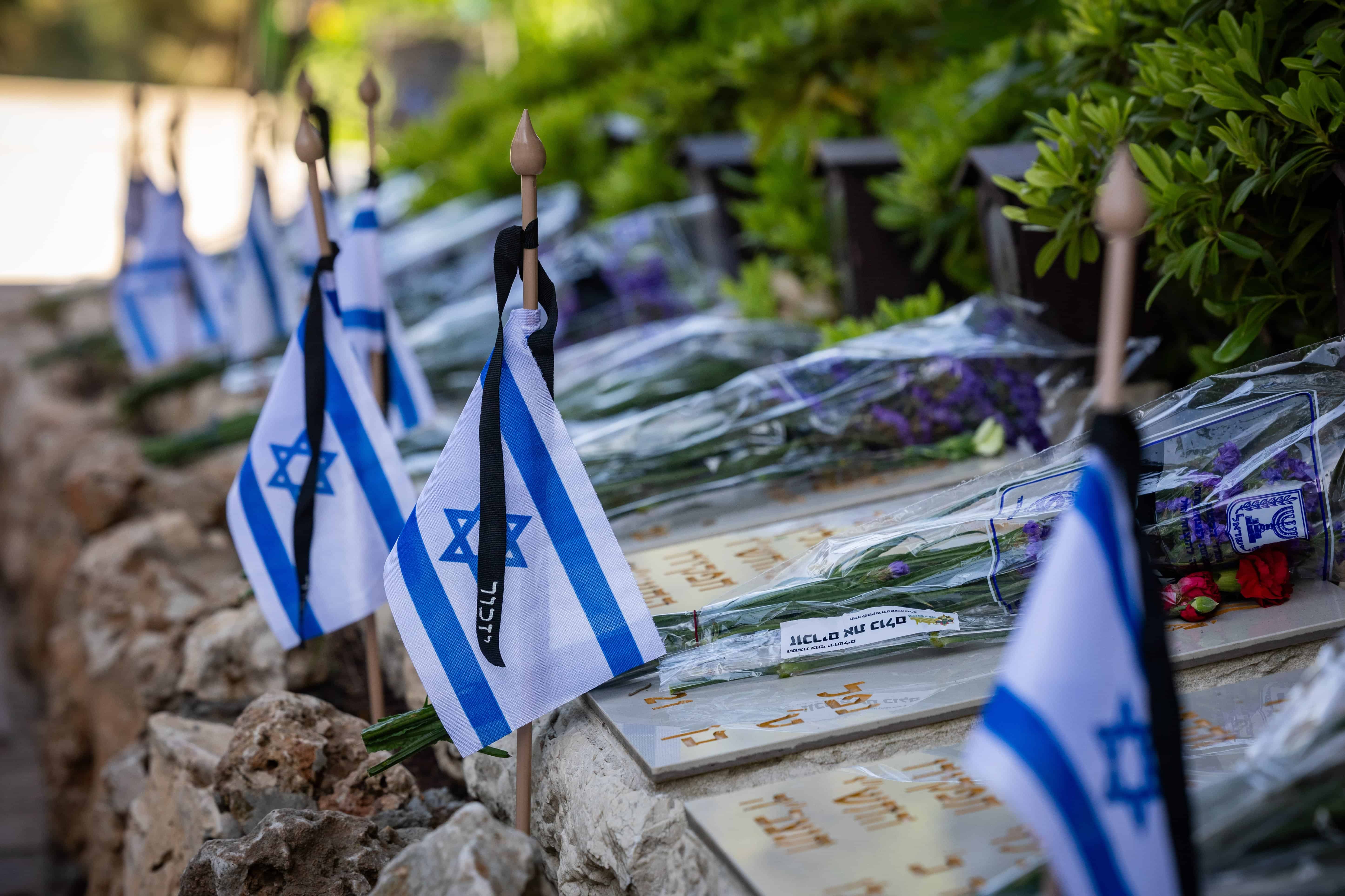 Yom Hazikaron, Mount Hertzl Graves