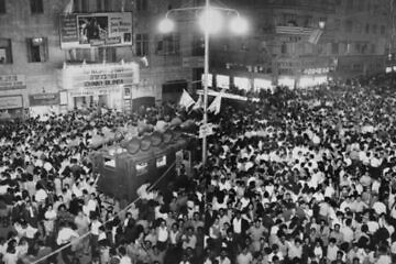 Celebrating Israel’s second Independence Day in Jerusalem, 1950. Credit: Werner Braun, KKL-JNF Photo Archive.
