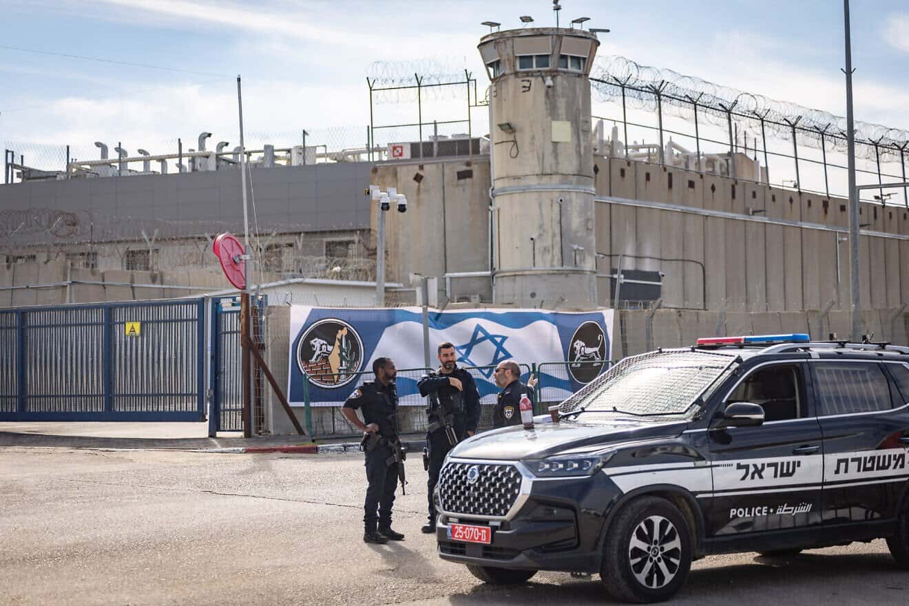 Israeli security forces guard at the Ofer prison, outside of Jerusalem, on Jan. 25, 2025. Photo by Yonatan Sindel/Flash90.