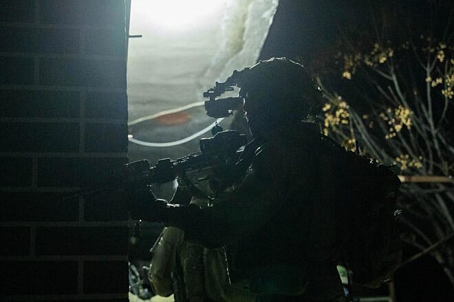 An Israeli paratrooper in Syria. Credit: IDF.