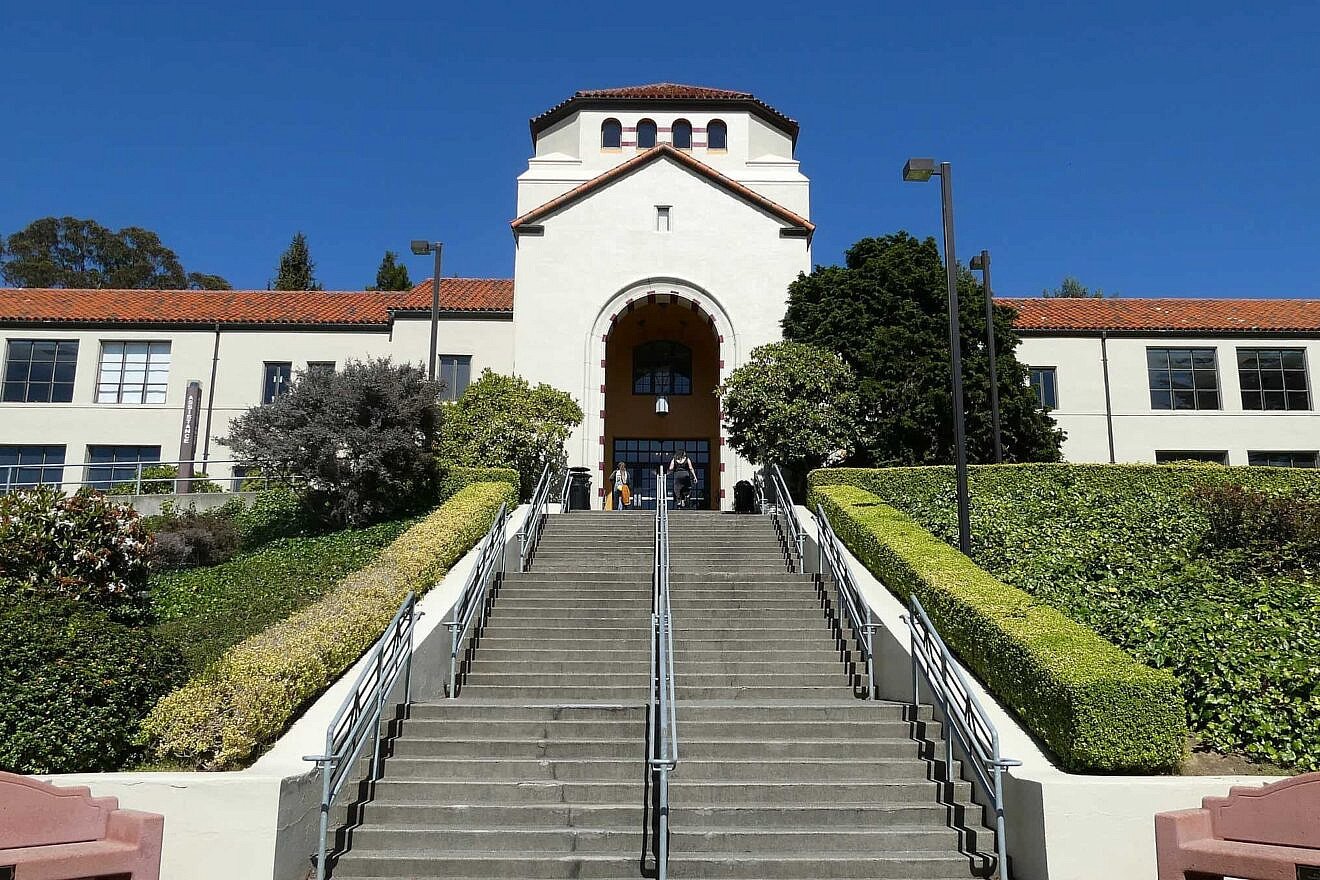Founders Hall at Cal Poly Humboldt in Arcata, Calif., July 23, 2022. Credit: Pi.1415926535 via Wikimedia Commons.