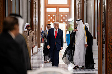 U.S. President Donald Trump gives remarks during an official State Dinner at Lusail Palace in Doha, Qatar, May 14, 2025. Credit: Daniel Torok/White House.