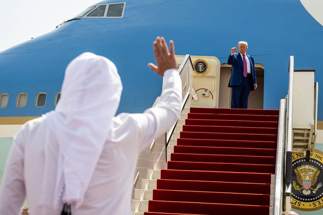 U.S. President Donald Trump bids farewell to Emir of Qatar Sheikh Tamim bin Hamad Al Thani at Al Udeid Air Force Base as he boards Air Force One en route to Abu Dhabi International Airport, May 15, 2025. Credit: Daniel Torok/White House.