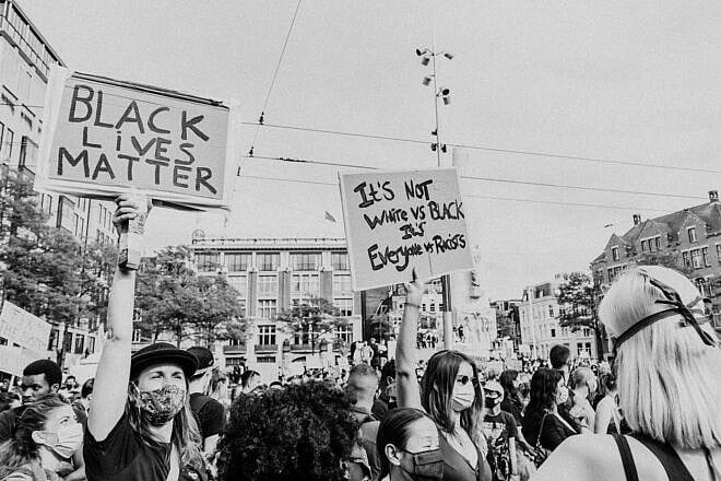 Black Lives Matter protest. Credit: Shane Aldendorff/Pixabay.