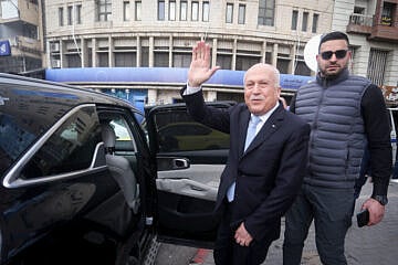 Palestinian Authority Minister of National Economy Mohammad Alamour inspects a Ramadan market in Nablus, Samaria, March 10, 2025. Photo by Nasser Ishtayeh/Flash90.