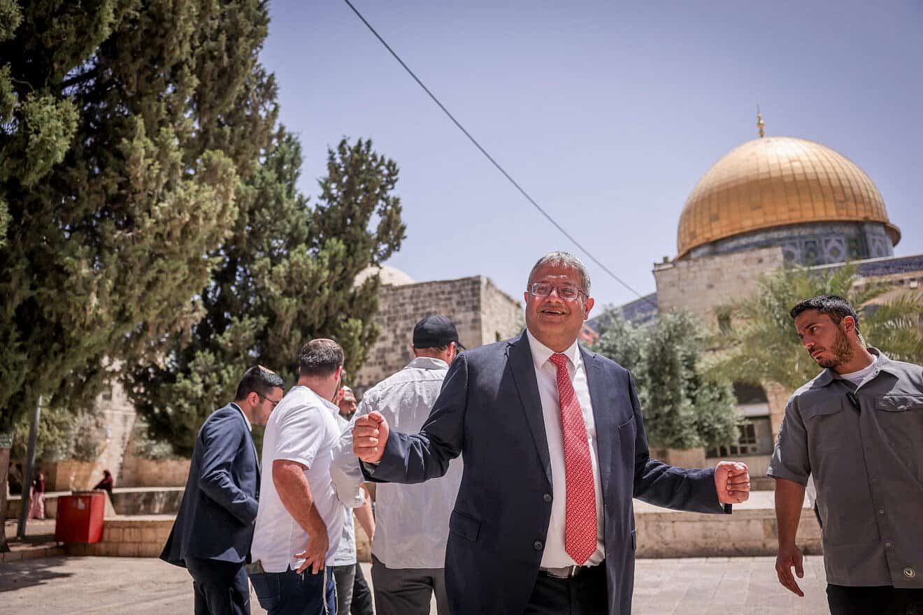 Israeli National Security Minister Itamar Ben-Gvir visits the Temple Mount in the capital's Old City on Jerusalem Day, May 26, 2025. Photo by Yonatan Sindel/Flash90.