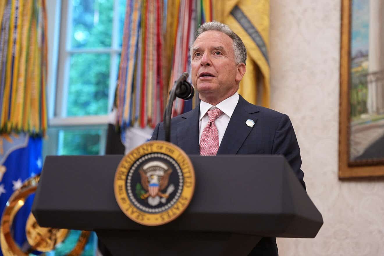 U.S. Special Envoy to the Middle East Steve Witkoff delivers remarks during the swearing in ceremony for interim U.S. Attorney for Washington, D.C. Jeanine Pirro in the Oval Office of the White House on May 28, 2025 in Washington, DC. Photo by Andrew Harnik/Getty Images.