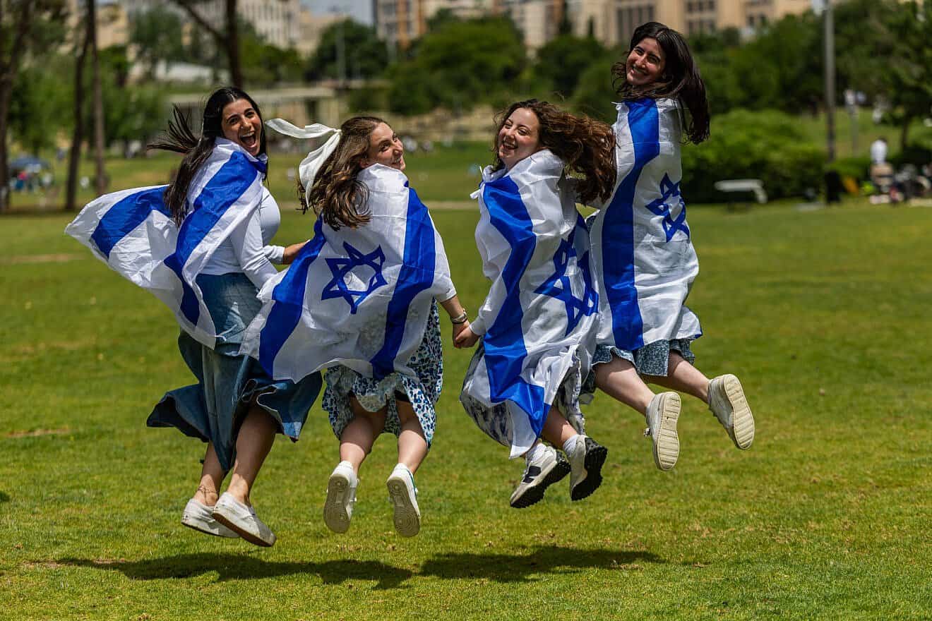 Celebrating Israel's 77th Independence Day at Sacher Park in Jerusalem, on May 1, 2025. Photo by Yonatan Sindel/Flash90.