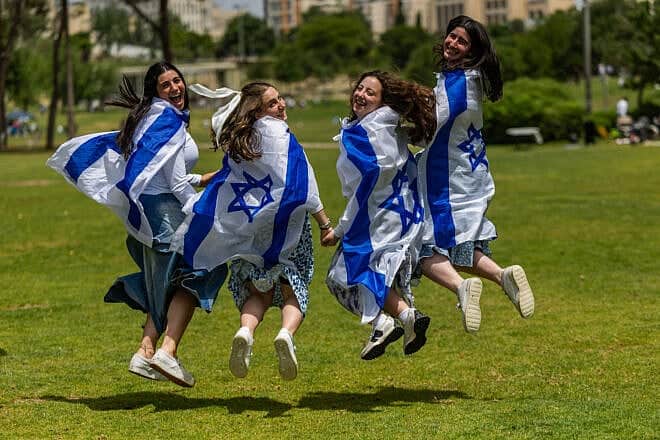 Celebrating Israel's 77th Independence Day at Sacher Park in Jerusalem, on May 1, 2025. Photo by Yonatan Sindel/Flash90.