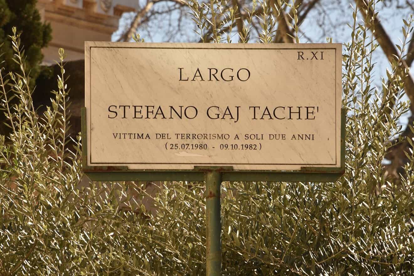 Hate to march its way through Rome