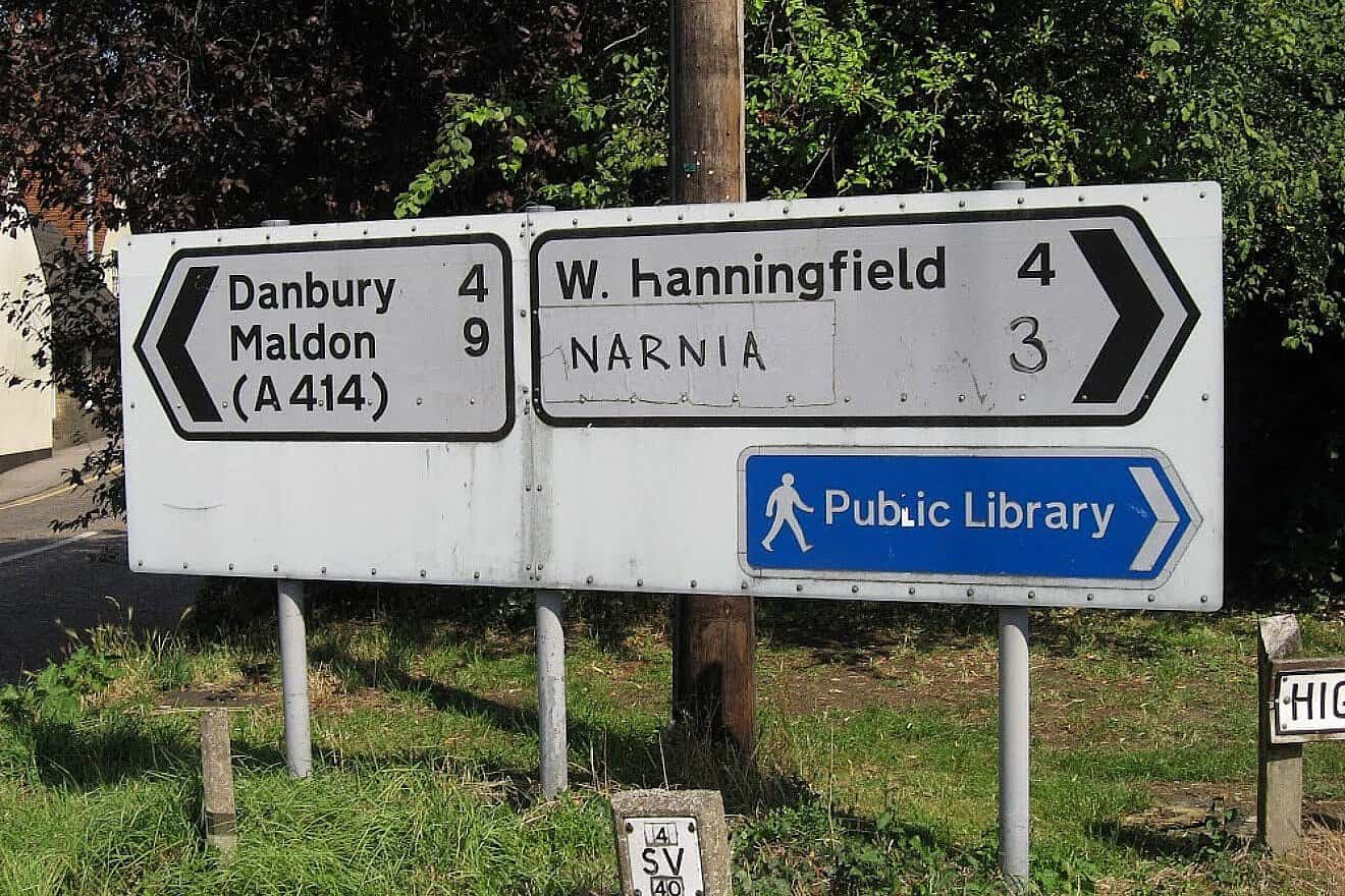 A road sign in England points to Narnia. Credit: Stella Gardiner via Wikimedia Commons.