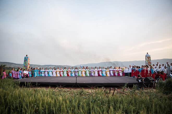 Members of Kibbutz Ramat Yochanan perform in a ceremony celebrating the Omer holiday, in northern Israel, on April 11, 2017. The tradition celebrates the beginning of the harvest season, the Omer period between Passover and Shavuot Jewish holidays. Kibbutz Ramat Yochanan was founded in 1932. Photo by Hadas Parush/Flash90.