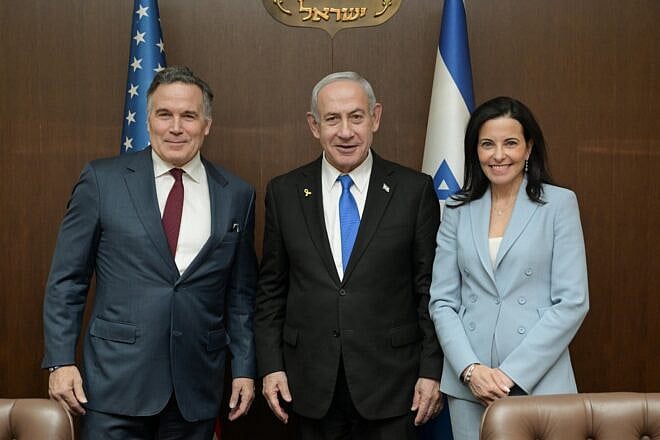Israeli Prime Minister Benjamin Netanyahu (center) meets with U.S. Senator Dave McCormick (R-Pa.) and his wife Dina Habib Powell in Jerusalem, May 26, 2025. Photo by Ma'ayan Toaff/GPO.