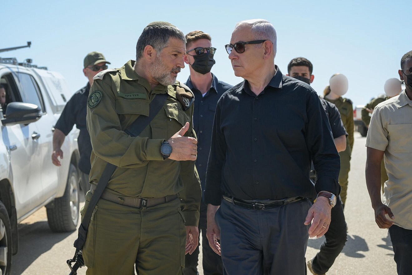 Maj.-Gen. David Zini and Israeli Prime Minister Benjamin Netanyahu. Credit: Ma'ayan Toaf/GPO.