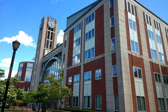Rutgers Law School in Newark, N.J. Credit: Mx. Granger via Wikimedia Commons.
