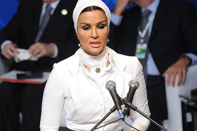 Sheikha Moza bint Nasser, one of the founders of Georgetown University-Qatar, at the Third Global Forum of the U.N. Alliance of Civilizations in Rio de Janeiro, Brazil, on May 28, 2010. Credit: Agência Brasil via Wikimedia Commons.