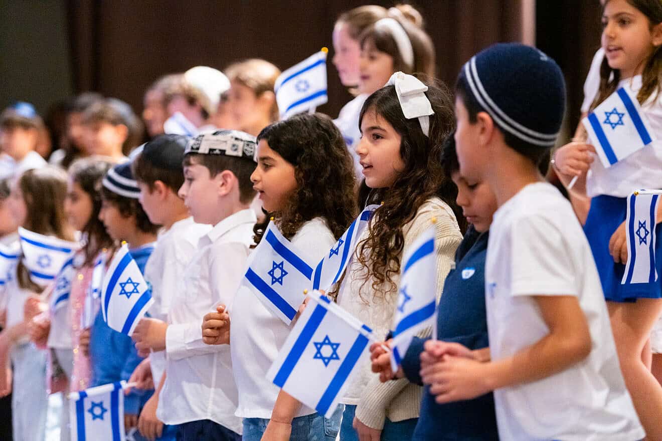 Students at Sinai Akiba Academy in Los Angeles. Credit: Courtesy.