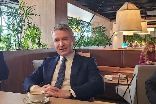 Douglas Murray speaks over coffee in Madrid on May 12, 2025. Photo by Canaan Lidor.