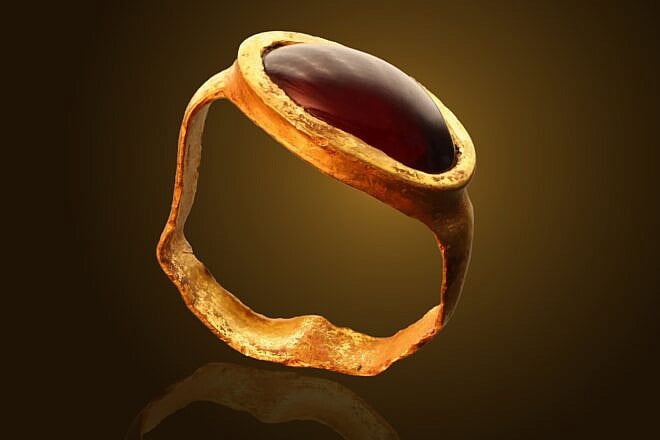 The gold ring uncovered during excavations in Jerusalem, May 2025. Photo by Eliyahu Yanai/City of David.