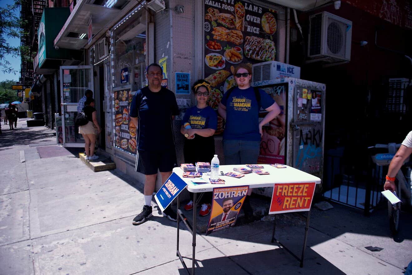 Supporters of mayoral candidate Zohran Mamdani, a New York state assemblyman, ask voters to rank their candidate during Democratic mayoral primary on June 24, 2025. Credit: SWinxy via Wikimedia Commons.