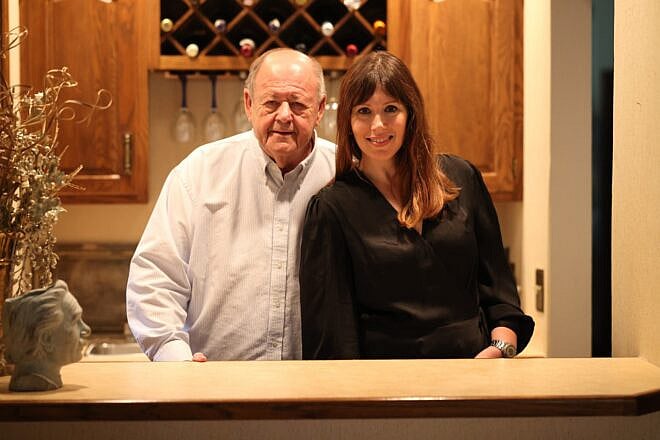 Shel Chesky and Lindsey Hermes. Photo by Bill Motchan.