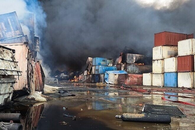 Damage caused by an explosion at the Bandar Abbas port in Iran, on April 27, 2025. Credit: Meysam Mirzadeh via Wikimedia Commons.