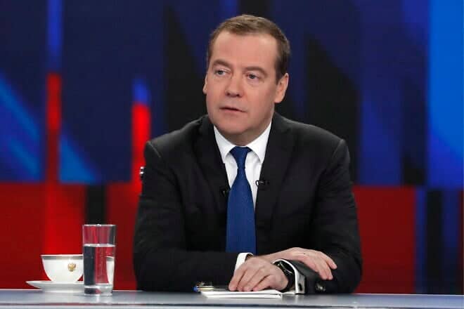 Dmitry Medvedev gives an interview to 20 Russian TV channels at the Ostankino TV Center in Moscow. Photo by Dmitry Astakhov/POOL/TASS via Wikimedia Commons.
