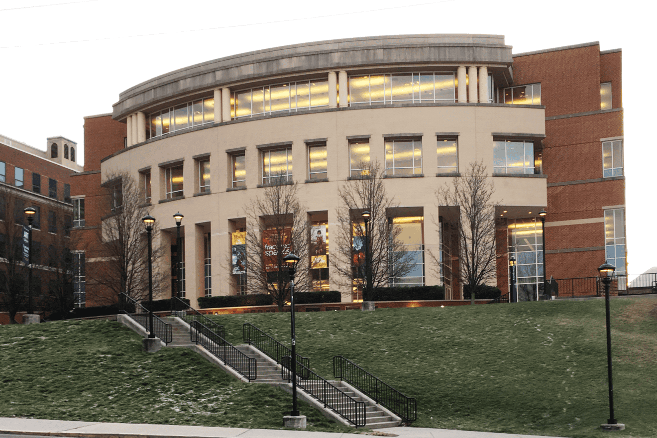 Downton Library of West Virginia University in Morgantown, W.V., Feb. 8, 2016. Credit: Melissarogue via Wikimedia Commons.