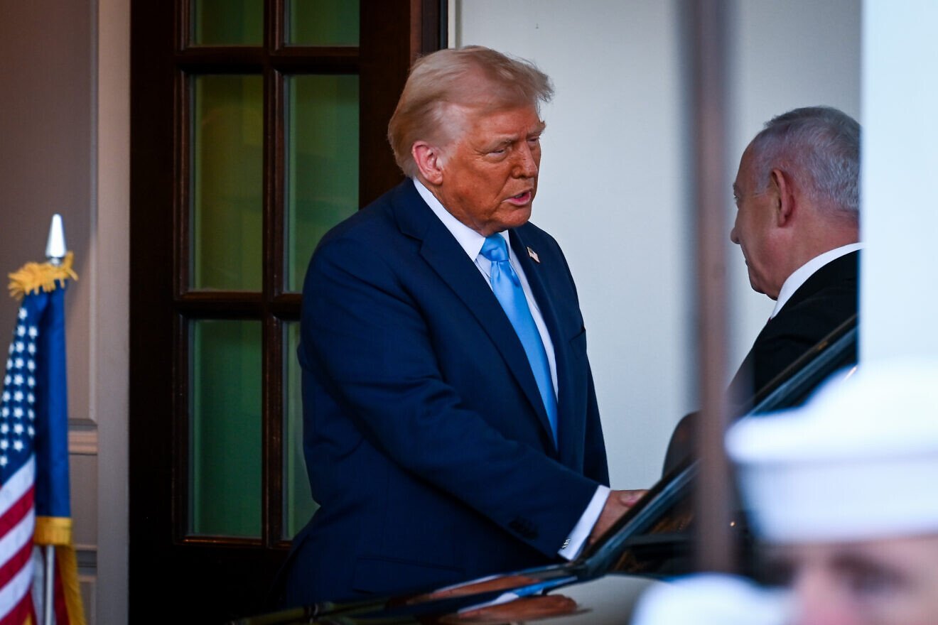 U.S. President Donald Trump greets Israeli Prime Minister Benjamin Netanyahu at the White House in Washington D.C., Feb. 4, 2025. Photo by Liri Agami/Flash90.
