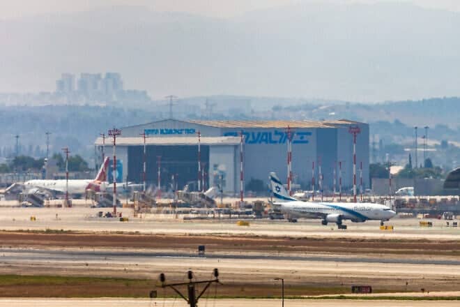 El Al rescue flight lands at Ben Gurion Airport near Tel Aviv, June 18, 2025. Photo by Yossi Aloni/Flash90.