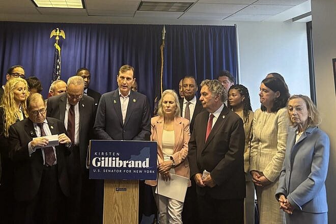Rep. Dan Goldman (D-N.Y.) speaking at a press conference at the office of Sen. Kirsten Gillibrand (D-N.Y.) in Midtown Manhattan, June 9, 2025. Photo by Vita Fellig.
